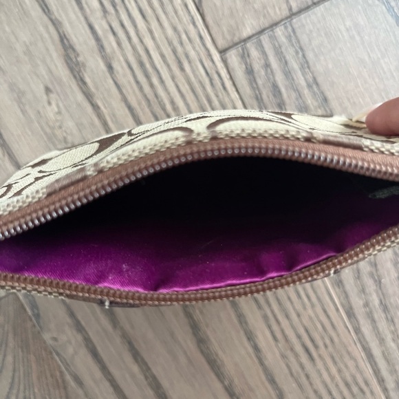 3/$20 vintage COACH wristlet  wallet clutch - Picture 4 of 5